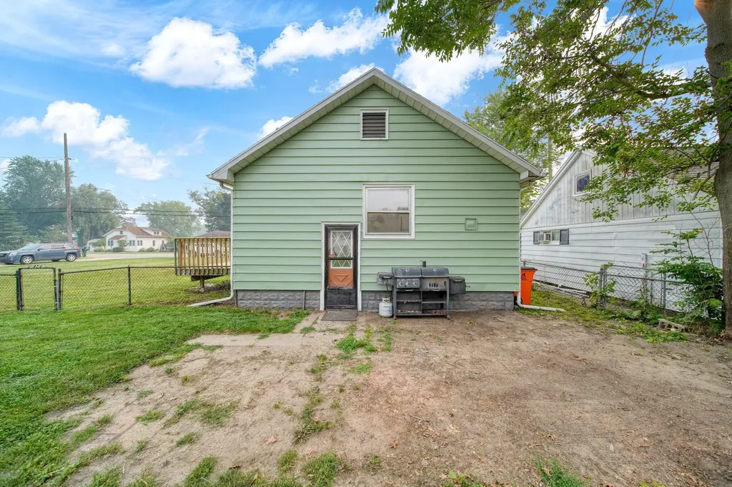 414 Napoleon Road Leoni Township MI 49254