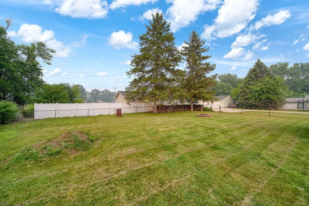 414 Napoleon Road Leoni Township MI 49254