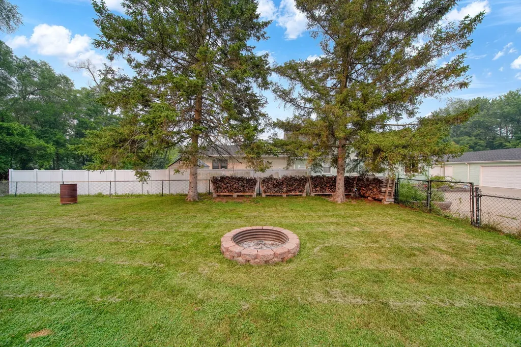 414 Napoleon Road Leoni Township MI 49254