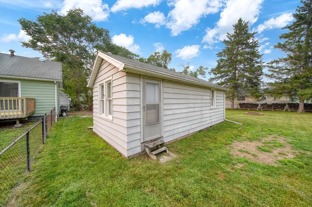 414 Napoleon Road Leoni Township MI 49254