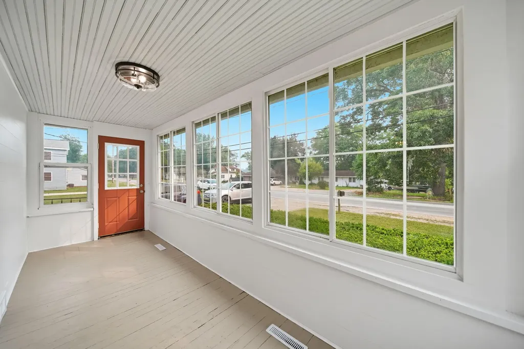 414 Napoleon Road Leoni Township MI 49254