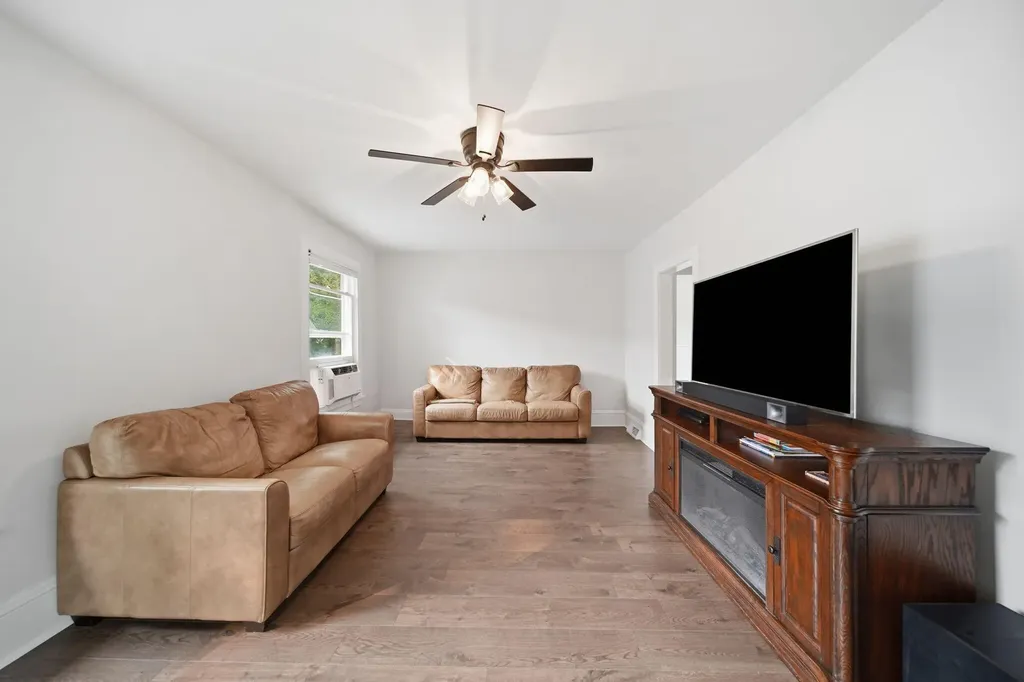 414 Napoleon Road Leoni Township MI 49254