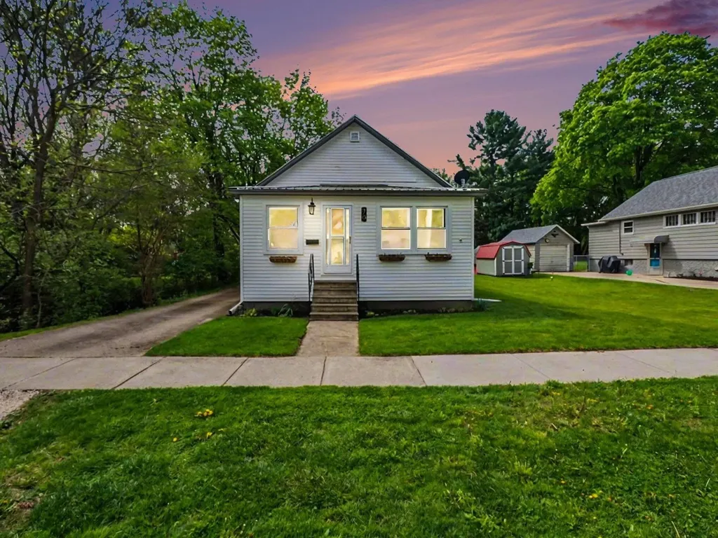78 Westwood Street Hillsdale City MI 49242