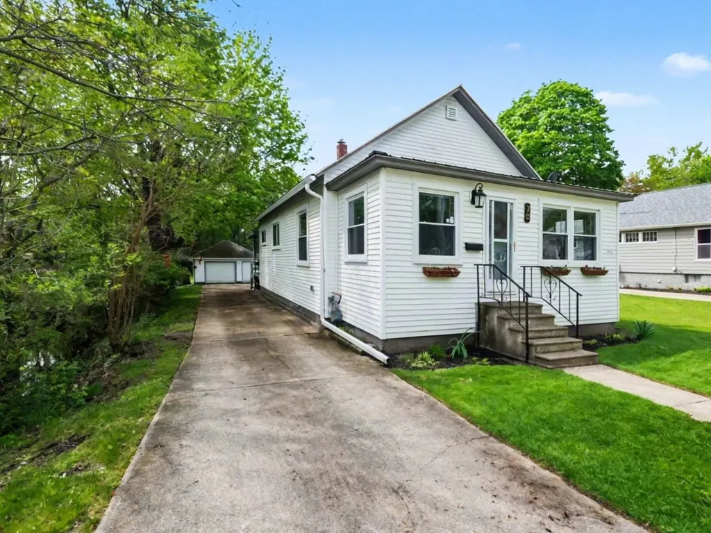 78 Westwood Street Hillsdale City MI 49242