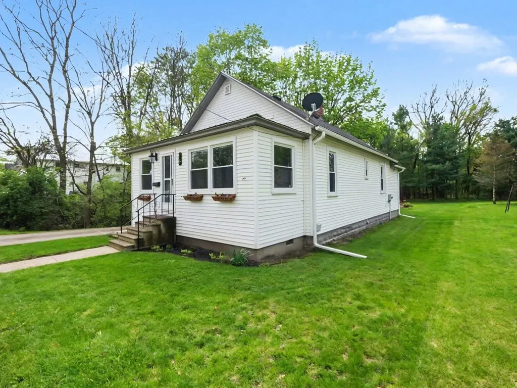 78 Westwood Street Hillsdale City MI 49242