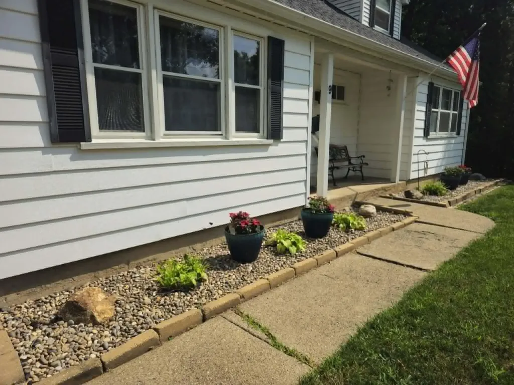 9 Armstrong Street Hillsdale City MI 49242