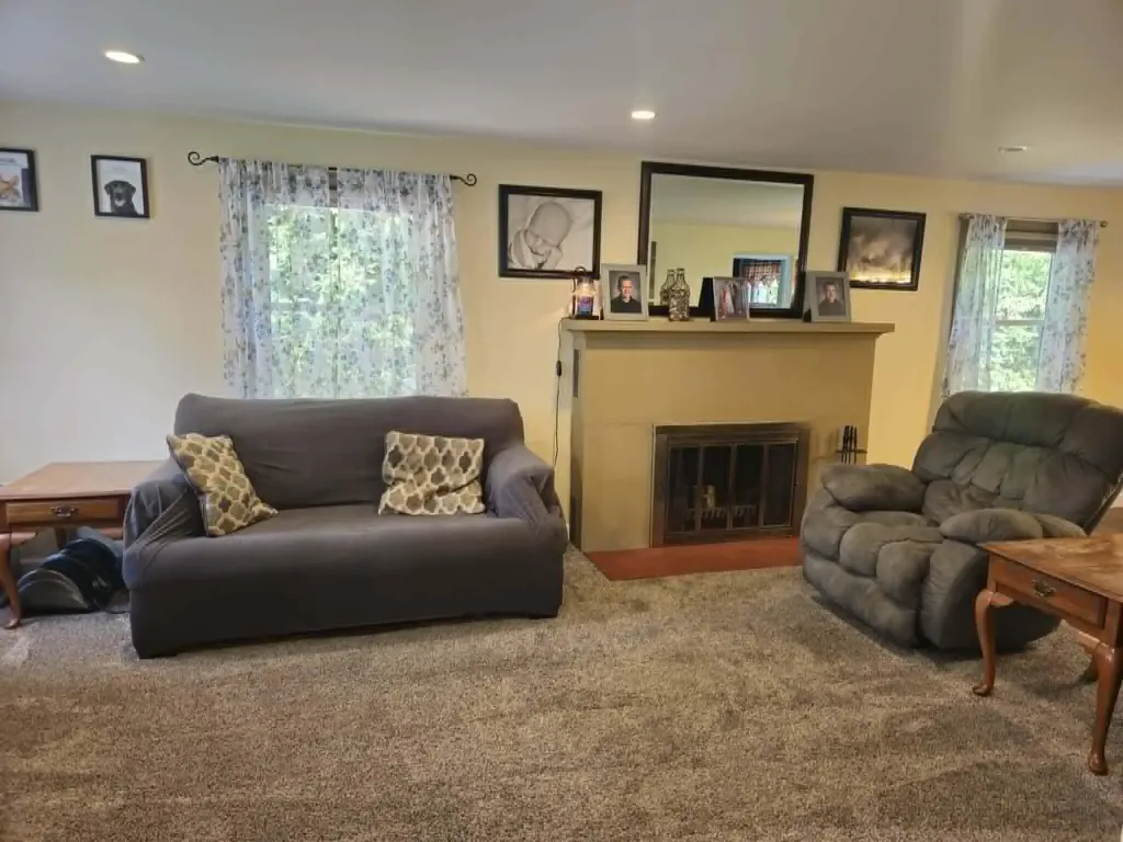 9 Armstrong Street Hillsdale City MI 49242