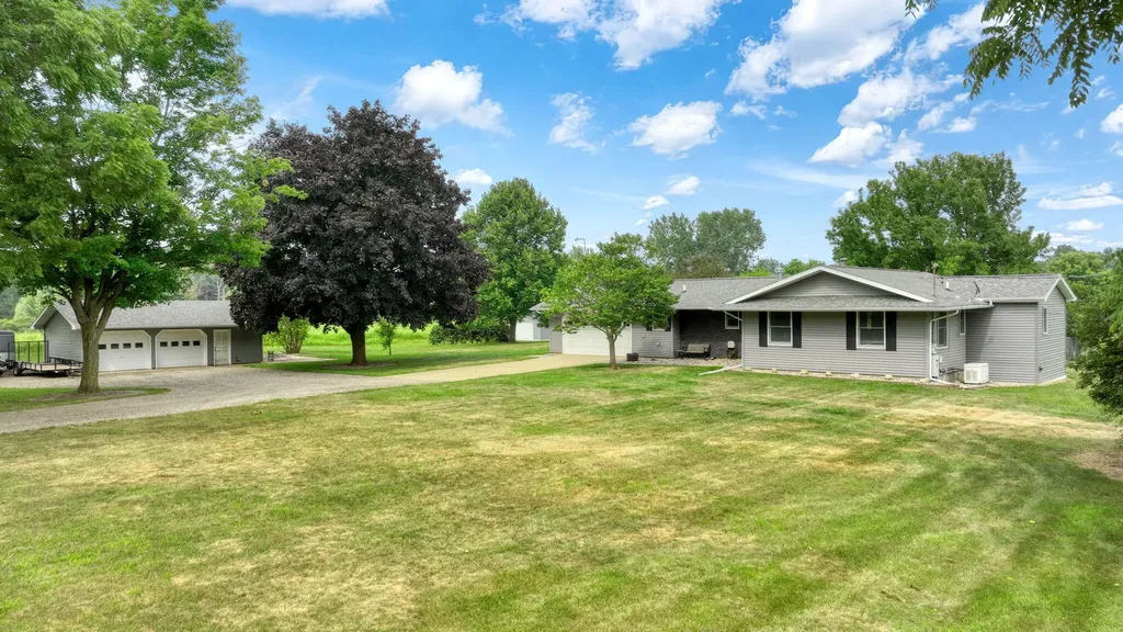 755 S Smith Road Eaton Rapids Township MI 48827
