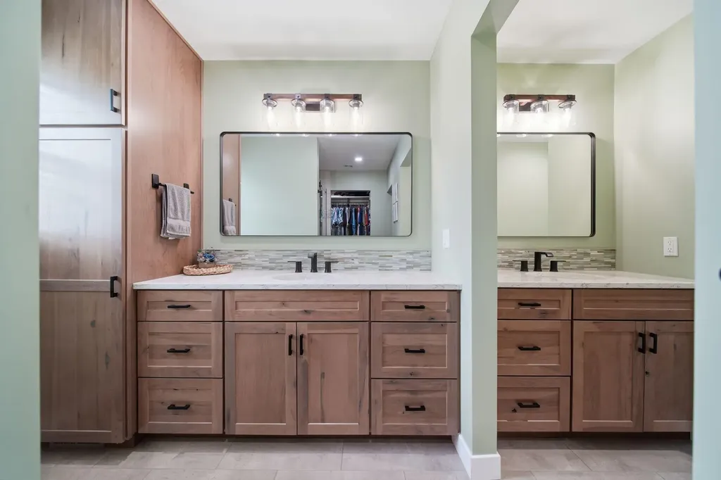 755 S Smith Road Eaton Rapids Township MI 48827
