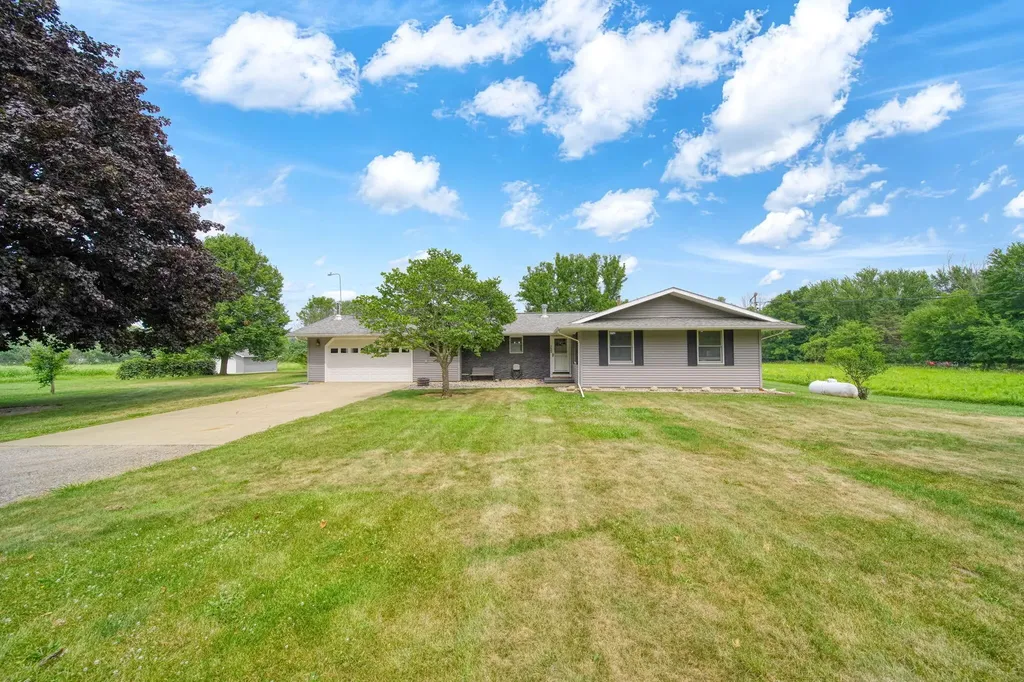 755 S Smith Road Eaton Rapids Township MI 48827