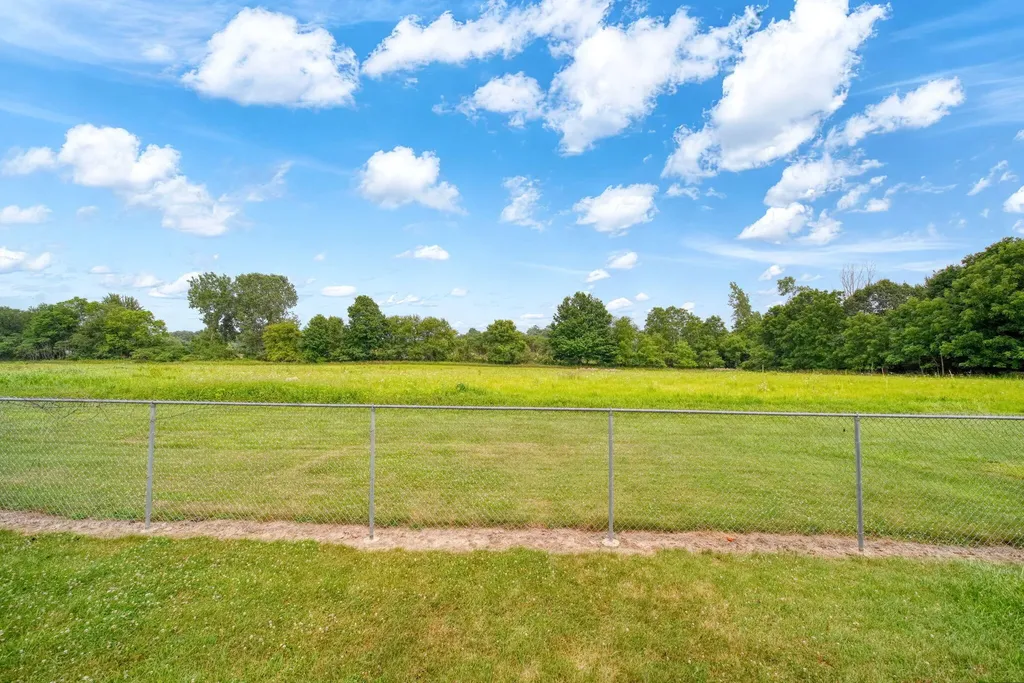 755 S Smith Road Eaton Rapids Township MI 48827