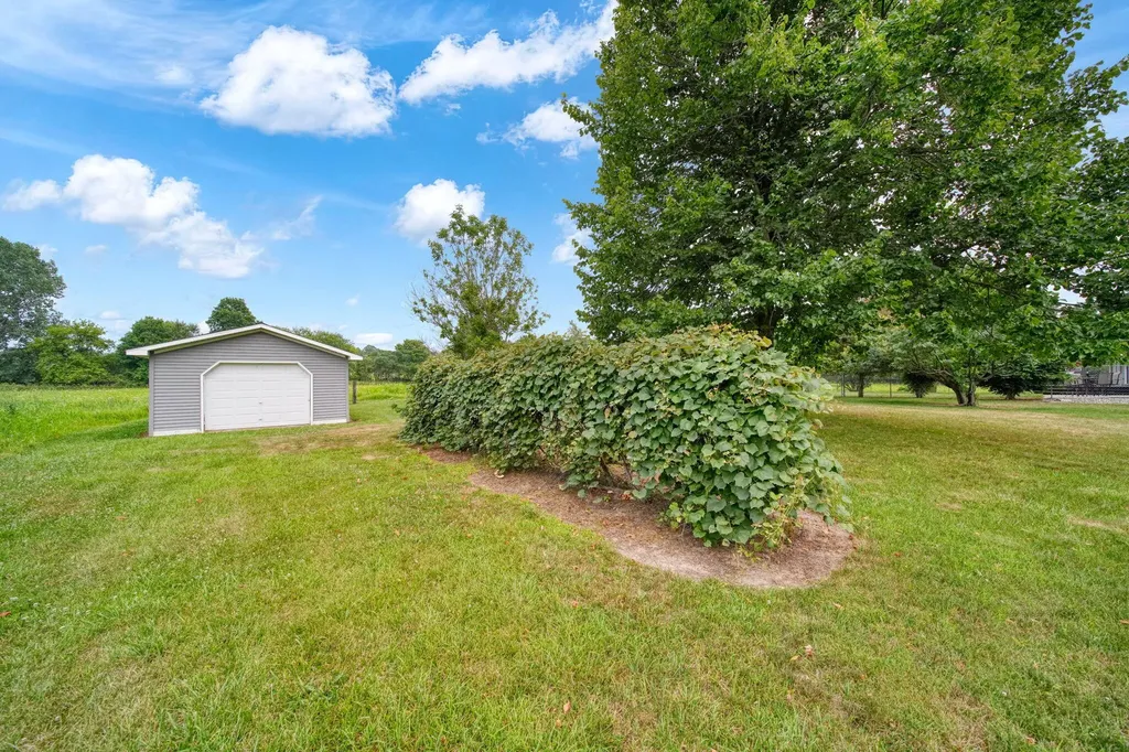 755 S Smith Road Eaton Rapids Township MI 48827