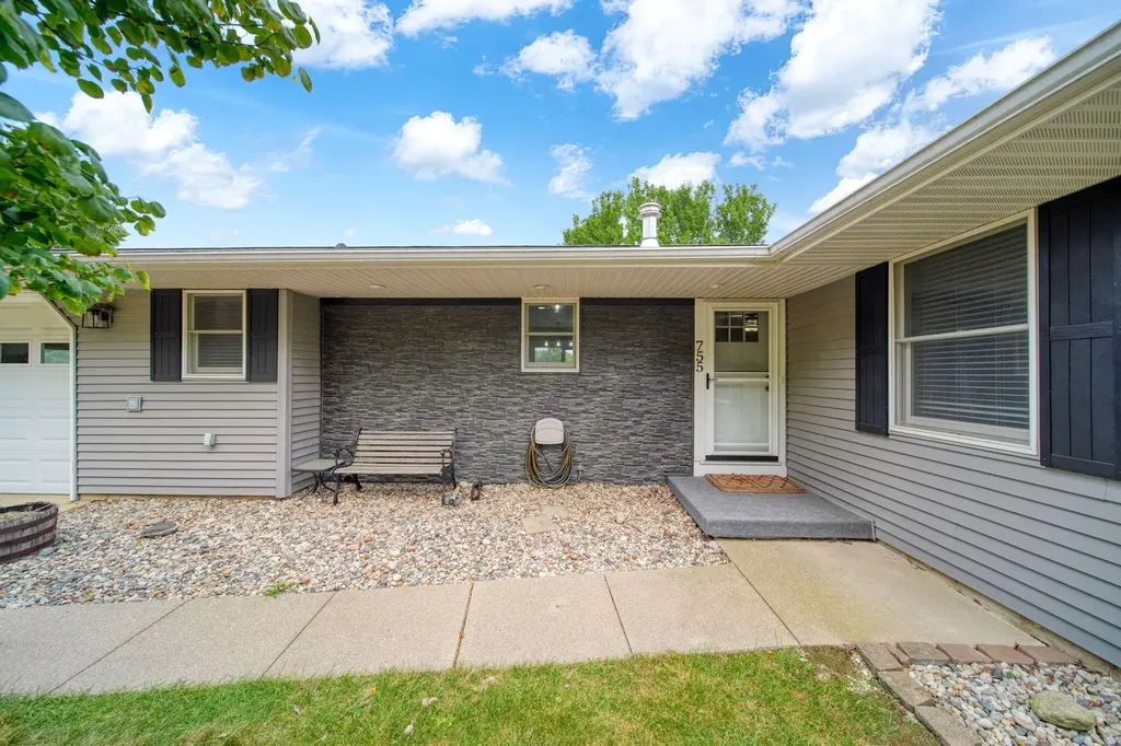 755 S Smith Road Eaton Rapids Township MI 48827