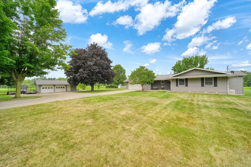 755 S Smith Road Eaton Rapids Township MI 48827