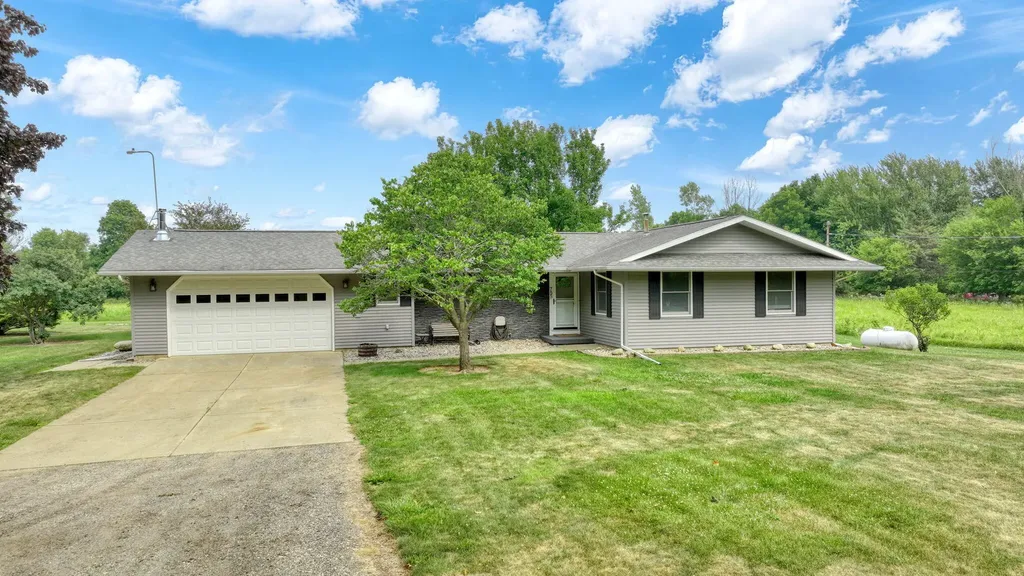 755 S Smith Road Eaton Rapids Township MI 48827