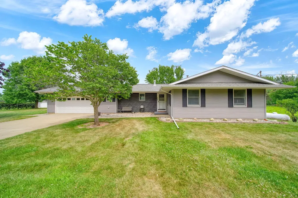 755 S Smith Road Eaton Rapids Township MI 48827