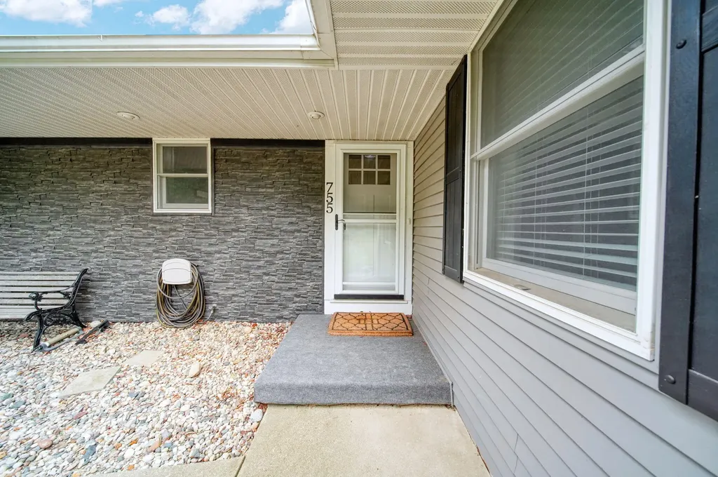 755 S Smith Road Eaton Rapids Township MI 48827