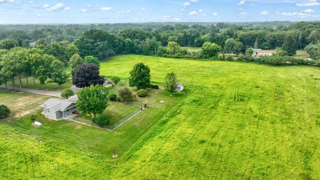 755 S Smith Road Eaton Rapids Township MI 48827