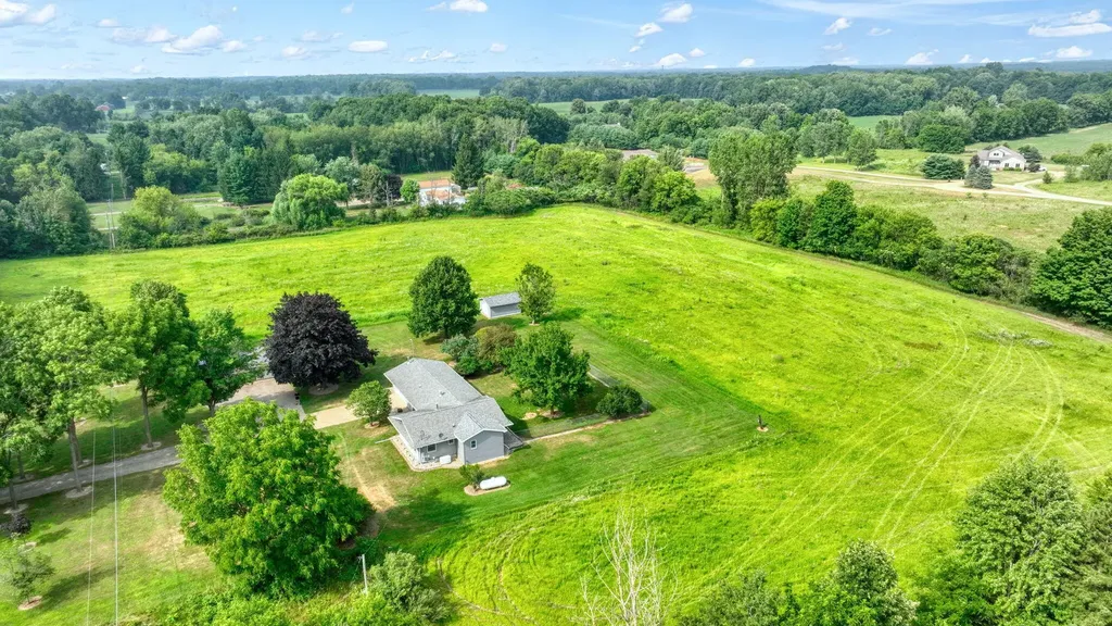 755 S Smith Road Eaton Rapids Township MI 48827