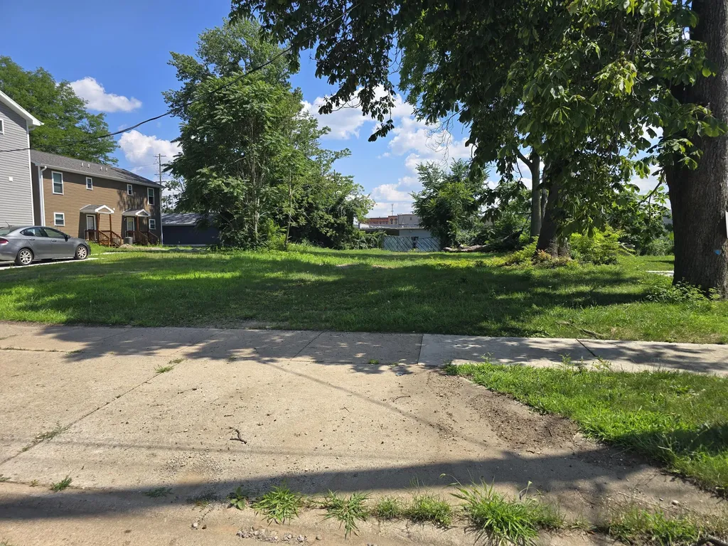 608 E Pearl Street Jackson City MI 49201