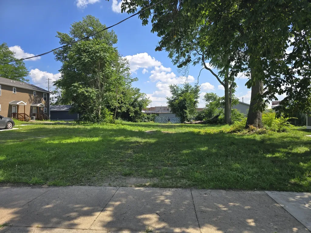 608 E Pearl Street Jackson City MI 49201