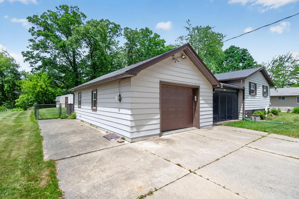 1180 Herbert J Avenue Blackman Charter Township MI 49202