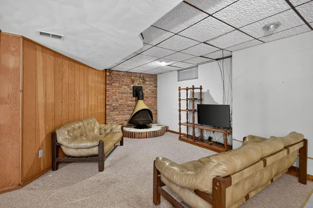 403 Hill Street Jackson City MI 49202