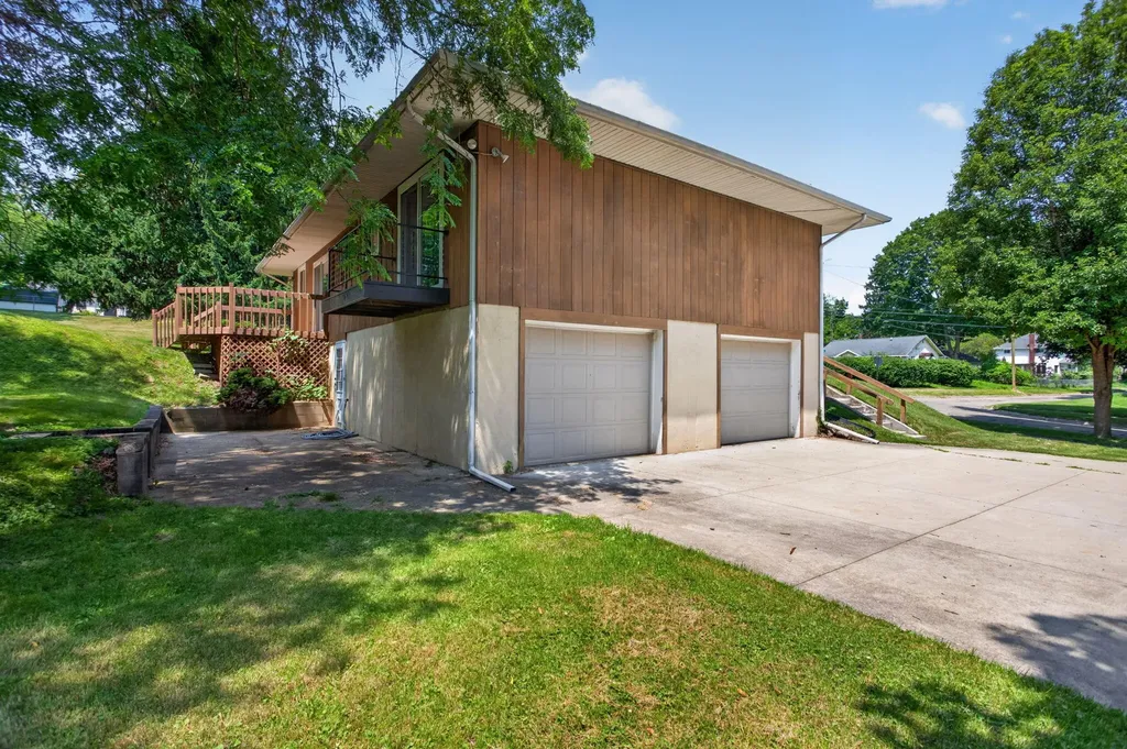 403 Hill Street Jackson City MI 49202