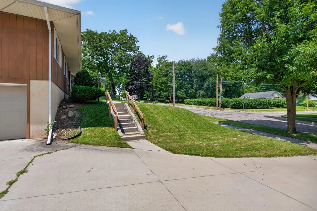 403 Hill Street Jackson City MI 49202