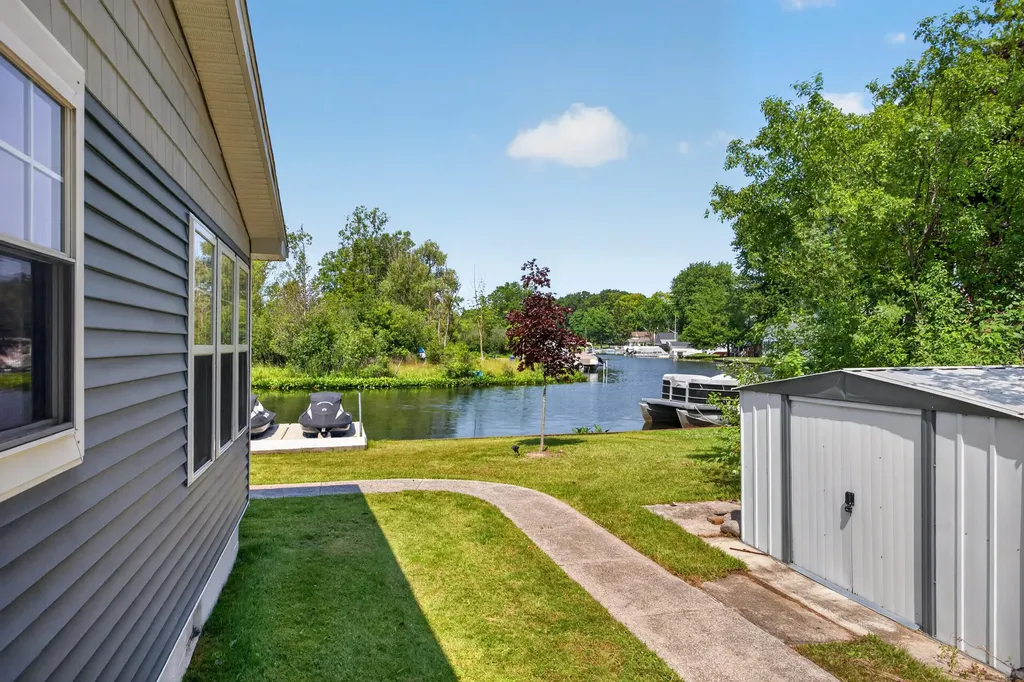 512 Cedar Street Cambridge Township MI 49230