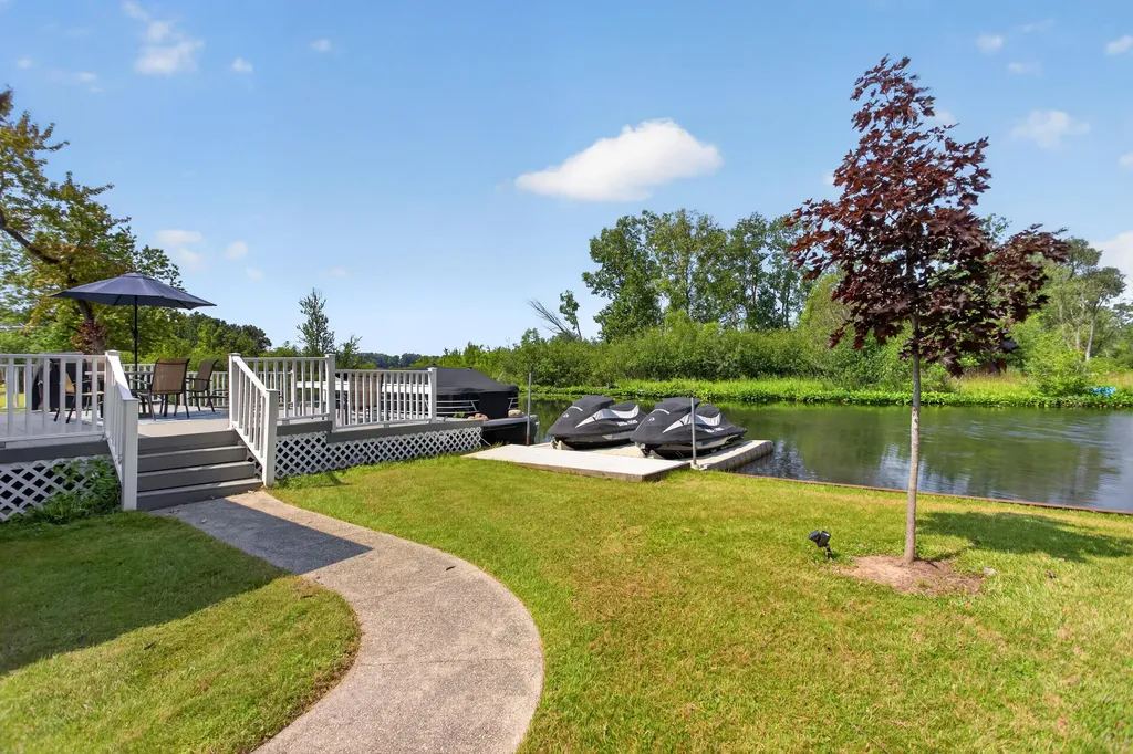 512 Cedar Street Cambridge Township MI 49230
