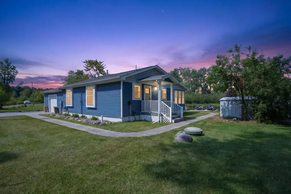 512 Cedar Street Cambridge Township MI 49230
