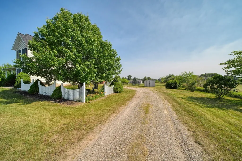 11329 Rosemary Lane Waterloo Township MI 49259
