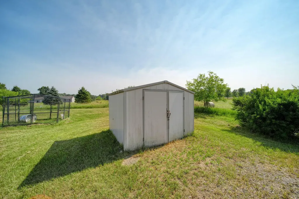 11329 Rosemary Lane Waterloo Township MI 49259