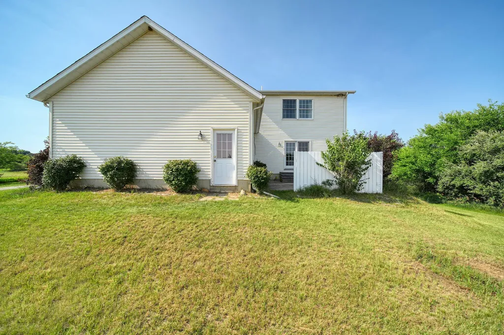 11329 Rosemary Lane Waterloo Township MI 49259