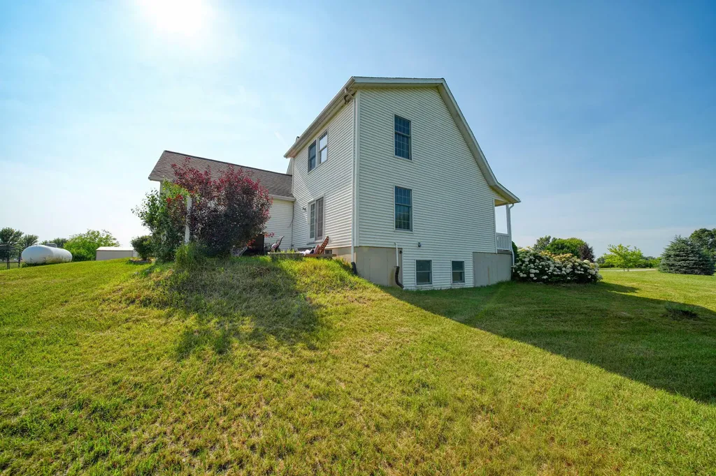 11329 Rosemary Lane Waterloo Township MI 49259