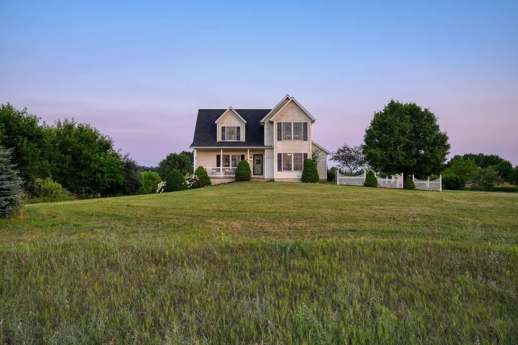 11329 Rosemary Lane Waterloo Township MI 49259