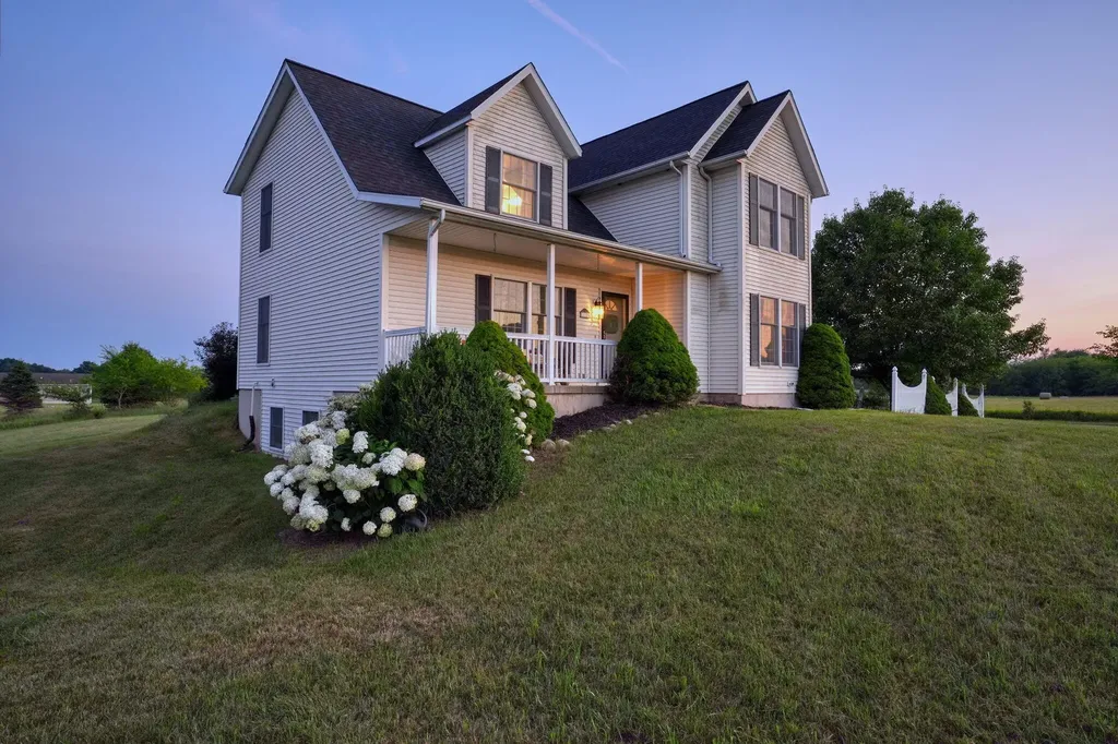 11329 Rosemary Lane Waterloo Township MI 49259