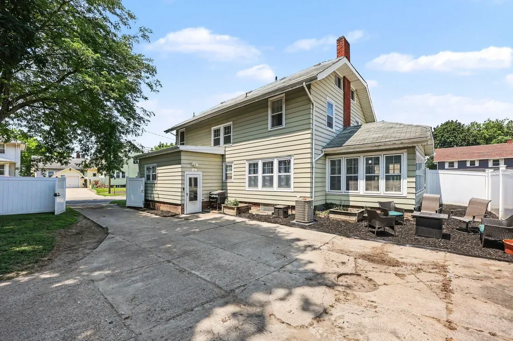1115 W Michigan Avenue Jackson City MI 49202