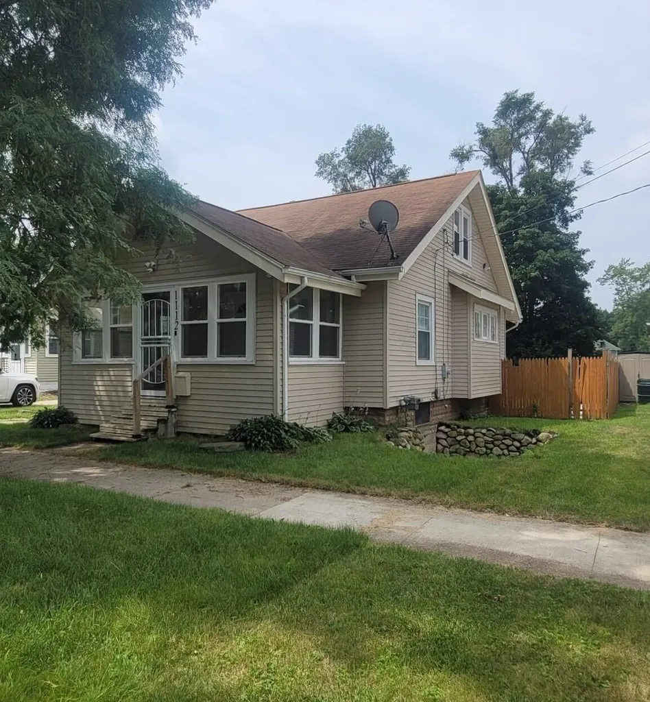 1112 Woodsum Street Jackson City MI 49203