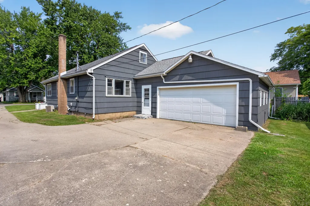 703 Winifred Street Blackman Charter Township MI 49202