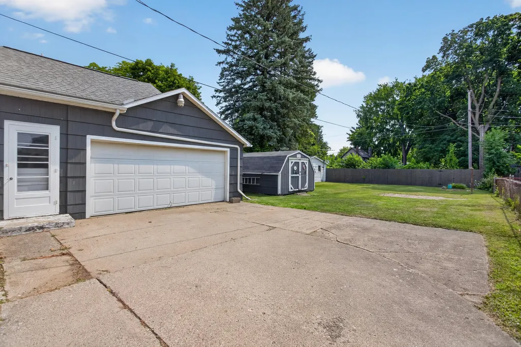 703 Winifred Street Blackman Charter Township MI 49202