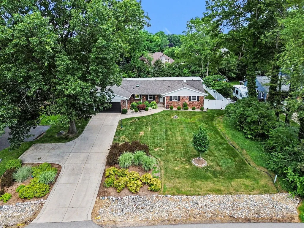 4815 Firethorne Drive Blackman Charter Township MI 49201