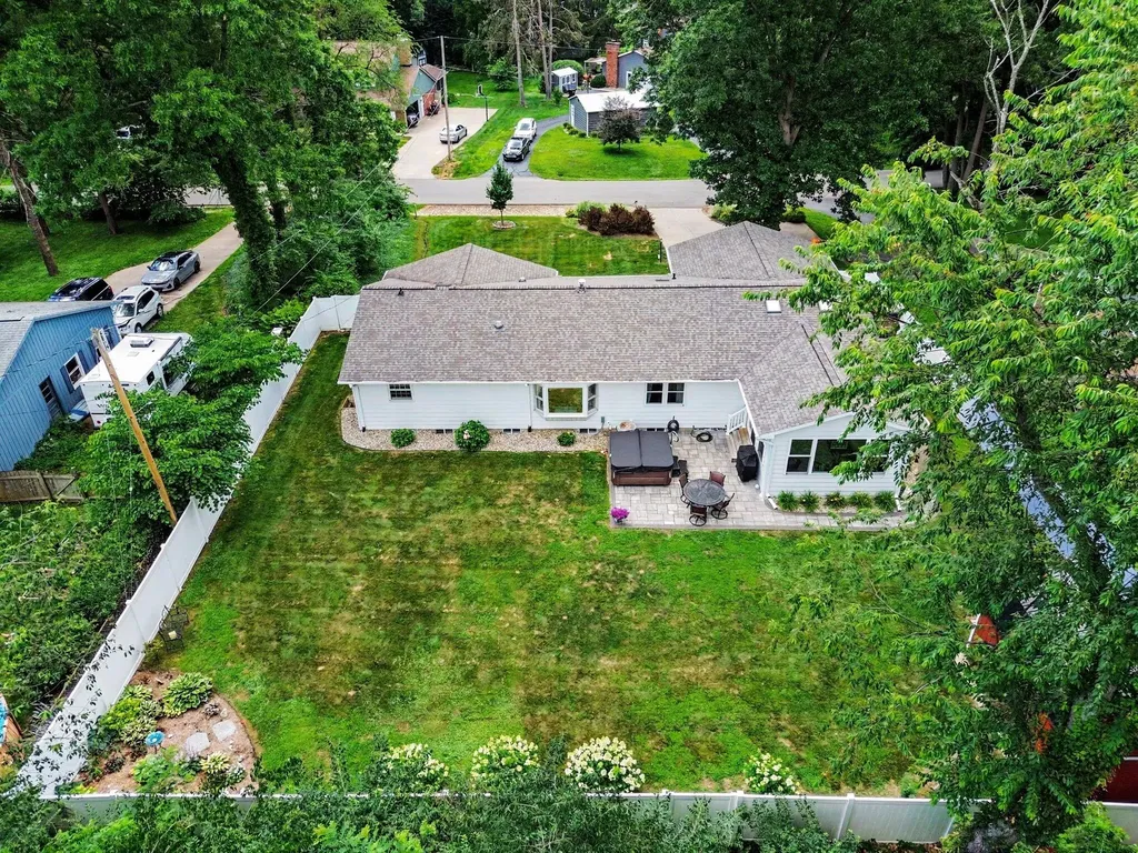 4815 Firethorne Drive Blackman Charter Township MI 49201