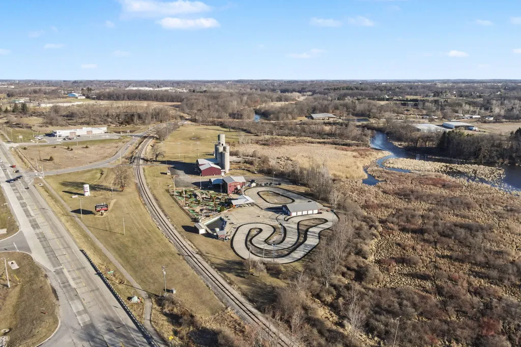 3883 W Carleton Road Hillsdale City MI 49242