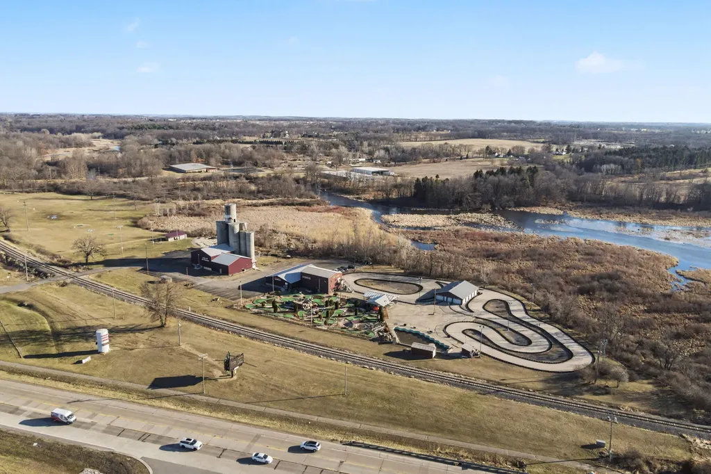 3883 W Carleton Road Hillsdale City MI 49242