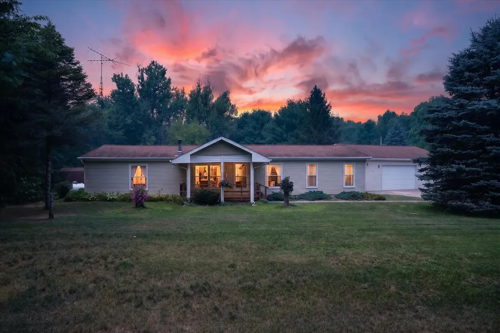 11344 Dixon Road Tompkins Township MI 49277