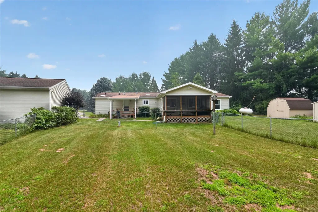 11344 Dixon Road Tompkins Township MI 49277