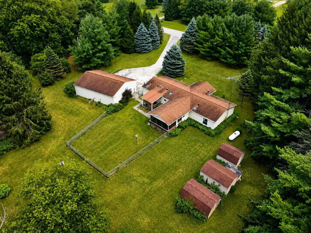 11344 Dixon Road Tompkins Township MI 49277
