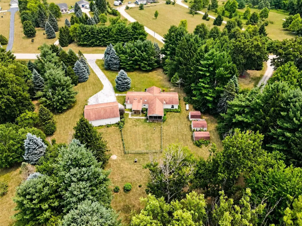 11344 Dixon Road Tompkins Township MI 49277